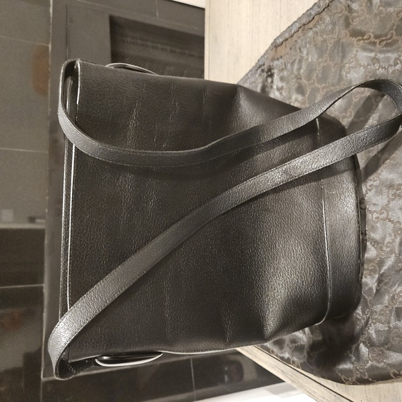 Gucci bucket bag medium size. With zip compartment. - Picture 4 of 8